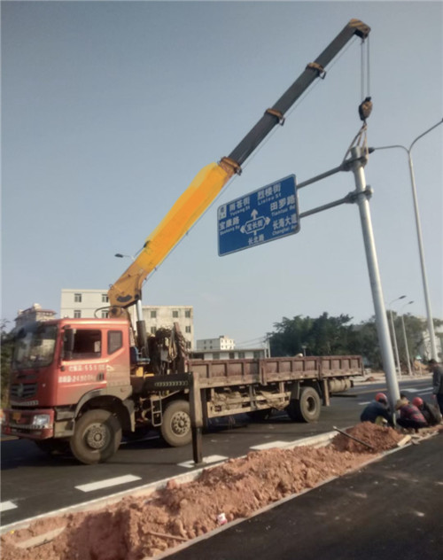 宾县设备吊装租赁吊车要用多大吊车